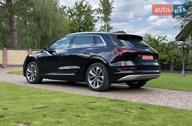 Внедорожник / Кроссовер Audi e-tron 2019 в 