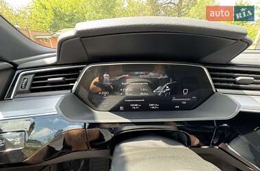 Внедорожник / Кроссовер Audi e-tron 2019 в 