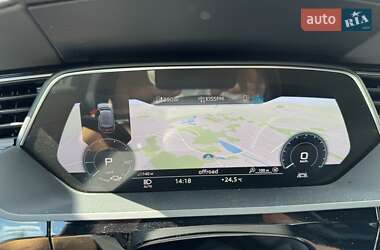 Внедорожник / Кроссовер Audi e-tron 2019 в 