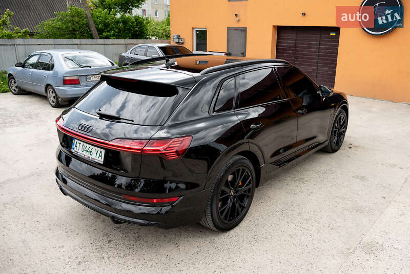 Внедорожник / Кроссовер Audi e-tron 2022 в Ивано-Франковске