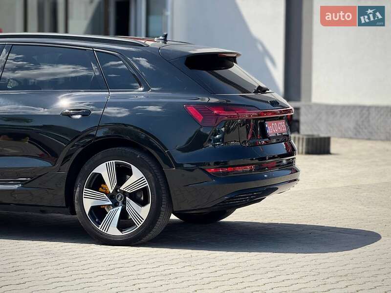 Внедорожник / Кроссовер Audi e-tron 2021 в Черновцах
