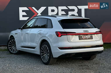 Внедорожник / Кроссовер Audi e-tron 2019 в 