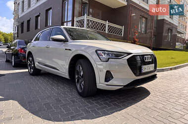 Позашляховик / Кросовер Audi e-tron 2021 в Одесі