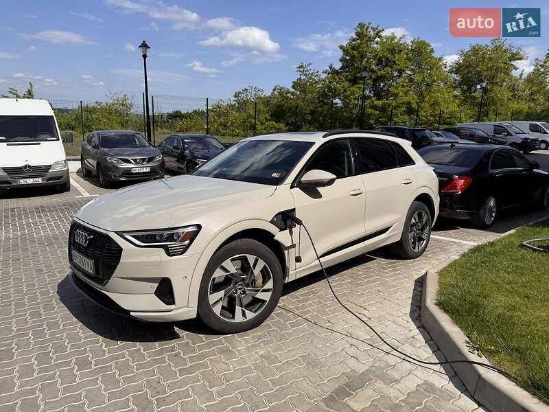 Внедорожник / Кроссовер Audi e-tron 2021 в Одессе