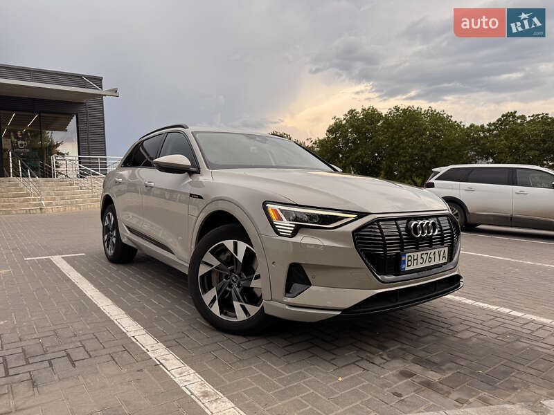 Внедорожник / Кроссовер Audi e-tron 2021 в Одессе
