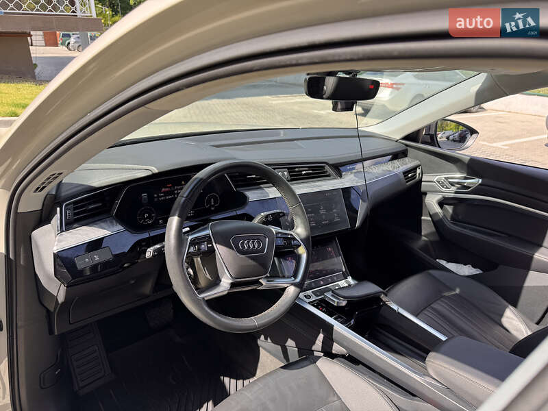 Внедорожник / Кроссовер Audi e-tron 2021 в Одессе