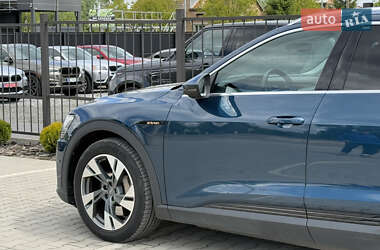 Внедорожник / Кроссовер Audi e-tron 2020 в 