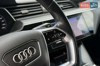 Внедорожник / Кроссовер Audi e-tron 2020 в 