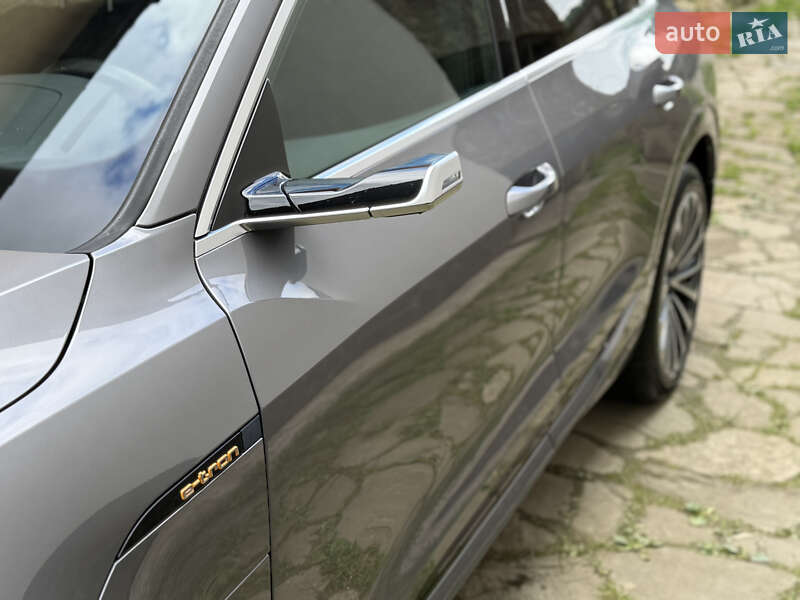 Внедорожник / Кроссовер Audi e-tron 2019 в Тячеве