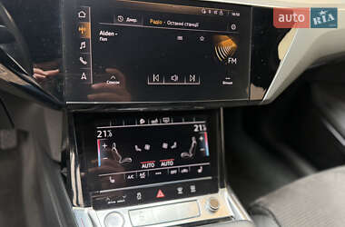 Внедорожник / Кроссовер Audi e-tron 2019 в 