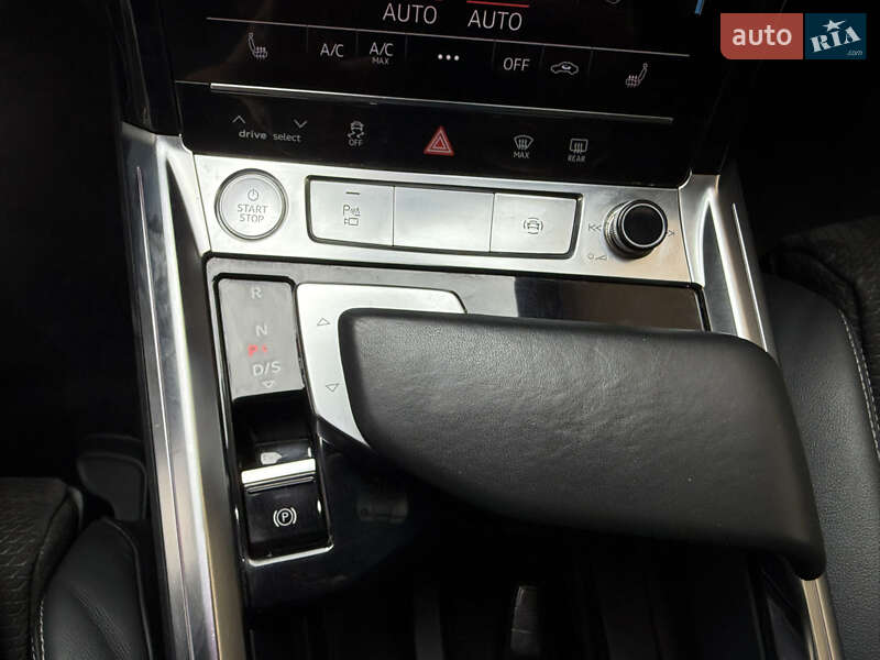 Внедорожник / Кроссовер Audi e-tron 2019 в Тячеве