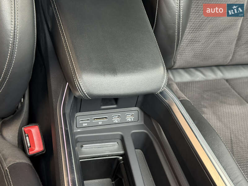 Внедорожник / Кроссовер Audi e-tron 2019 в Тячеве