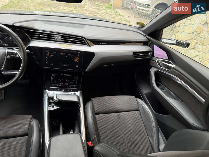 Внедорожник / Кроссовер Audi e-tron 2019 в Тячеве