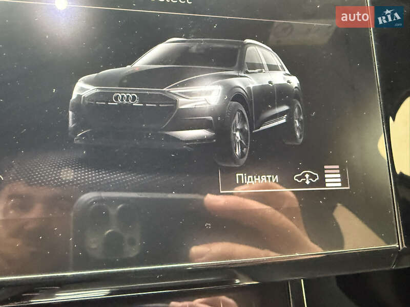 Внедорожник / Кроссовер Audi e-tron 2019 в Тячеве