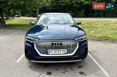 Внедорожник / Кроссовер Audi e-tron 2019 в 