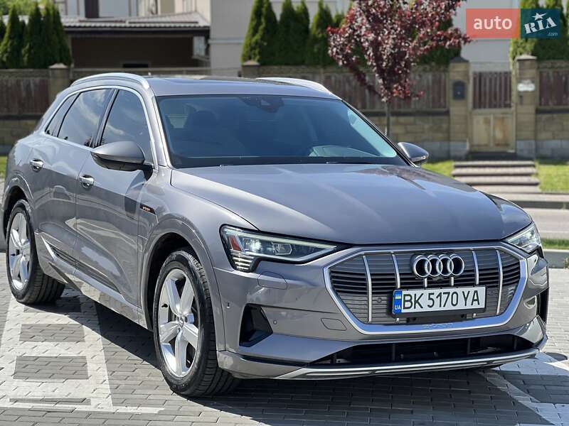 Внедорожник / Кроссовер Audi e-tron 2019 в Ровно