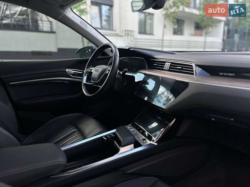 Внедорожник / Кроссовер Audi e-tron 2019 в Ровно