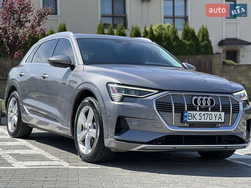Внедорожник / Кроссовер Audi e-tron 2019 в Ровно