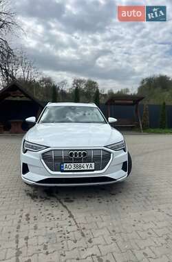 Внедорожник / Кроссовер Audi e-tron 2022 в 