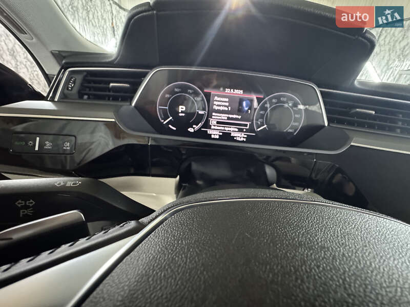 Внедорожник / Кроссовер Audi e-tron 2019 в Львове