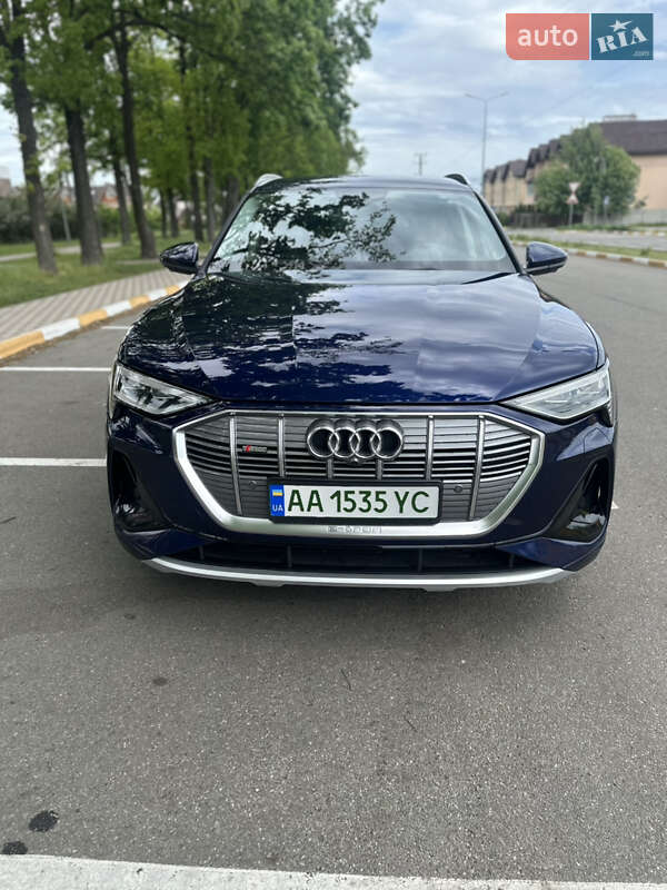 Внедорожник / Кроссовер Audi e-tron 2020 в Киеве