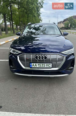 Внедорожник / Кроссовер Audi e-tron 2020 в 
