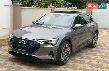 Внедорожник / Кроссовер Audi e-tron 2020 в 
