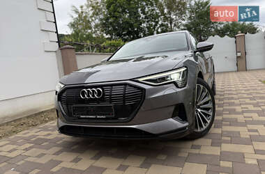 Внедорожник / Кроссовер Audi e-tron 2020 в 