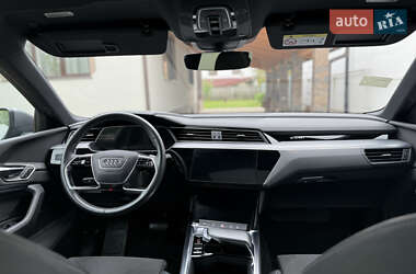 Внедорожник / Кроссовер Audi e-tron 2020 в 