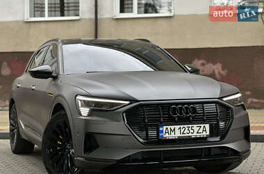 Внедорожник / Кроссовер Audi e-tron 2019 в 