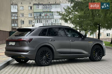 Внедорожник / Кроссовер Audi e-tron 2019 в 