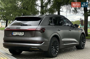 Внедорожник / Кроссовер Audi e-tron 2019 в 