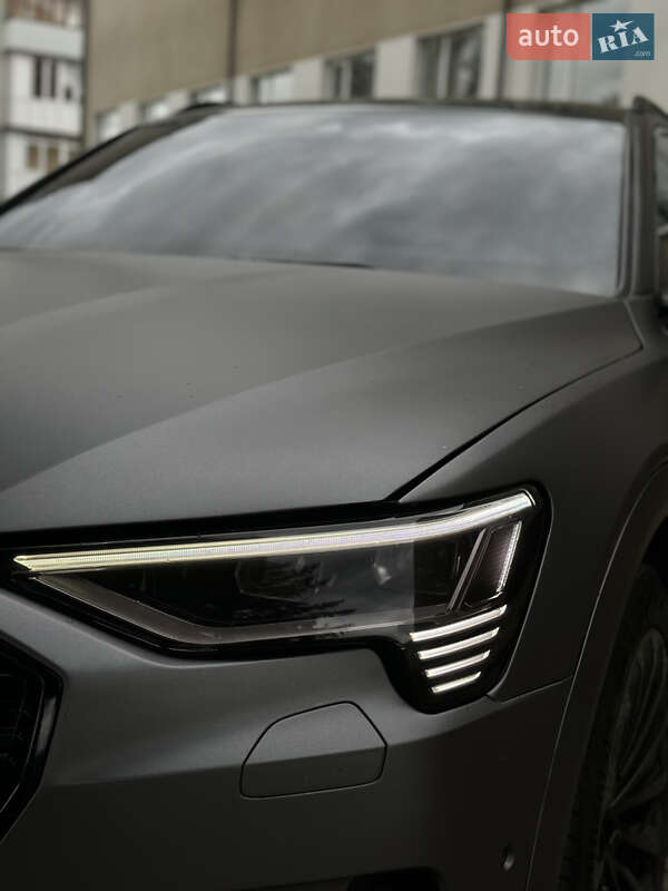 Внедорожник / Кроссовер Audi e-tron 2019 в Звягеле