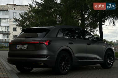 Внедорожник / Кроссовер Audi e-tron 2019 в 