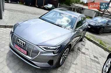 Внедорожник / Кроссовер Audi e-tron 2020 в 