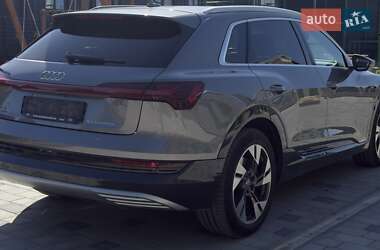 Внедорожник / Кроссовер Audi e-tron 2020 в 