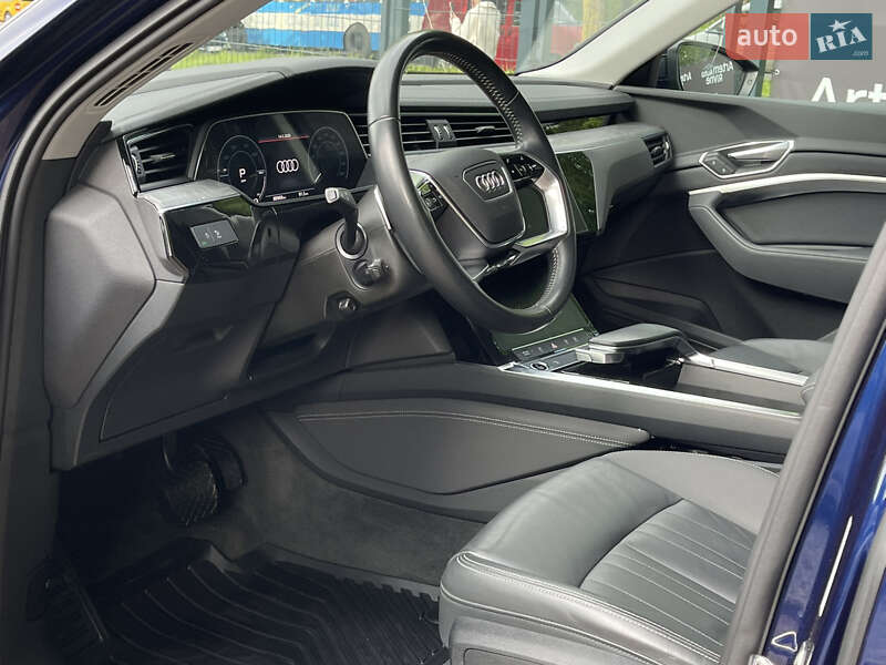 Внедорожник / Кроссовер Audi e-tron 2021 в Ровно