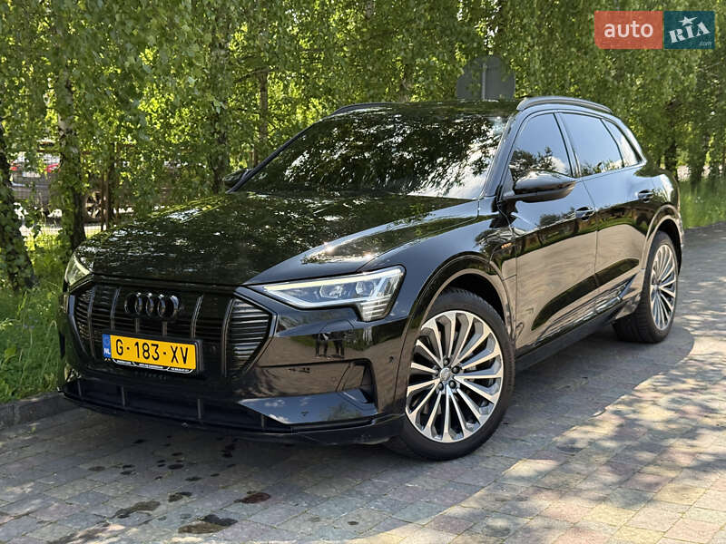 Внедорожник / Кроссовер Audi e-tron 2019 в 