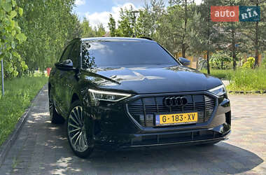 Внедорожник / Кроссовер Audi e-tron 2019 в 