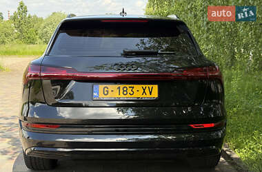 Внедорожник / Кроссовер Audi e-tron 2019 в 