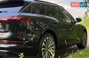 Внедорожник / Кроссовер Audi e-tron 2019 в 