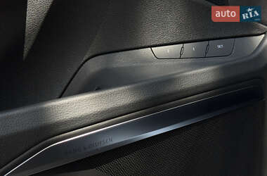 Внедорожник / Кроссовер Audi e-tron 2019 в 