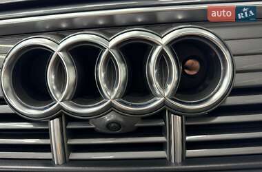Внедорожник / Кроссовер Audi e-tron 2021 в 