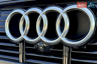 Внедорожник / Кроссовер Audi e-tron 2021 в 