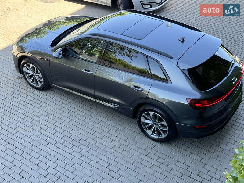 Внедорожник / Кроссовер Audi e-tron 2021 в Киеве фото 20 Внедорожник / Кроссовер Audi e-tron 2021 в Киеве