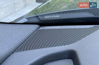 Внедорожник / Кроссовер Audi e-tron 2021 в 