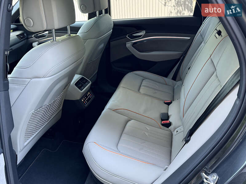 Внедорожник / Кроссовер Audi e-tron 2021 в Киеве фото 76 Внедорожник / Кроссовер Audi e-tron 2021 в Киеве