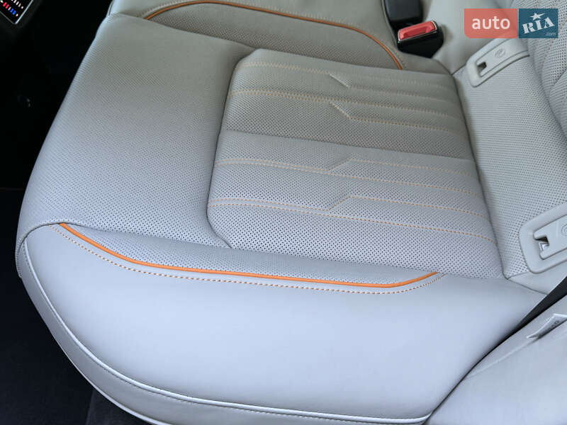 Внедорожник / Кроссовер Audi e-tron 2021 в Киеве фото 77 Внедорожник / Кроссовер Audi e-tron 2021 в Киеве