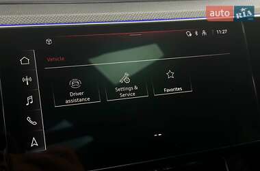 Позашляховик / Кросовер Audi e-tron 2022 в 