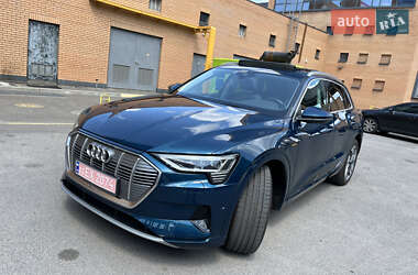 Внедорожник / Кроссовер Audi e-tron 2020 в 